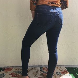 ✨ High rise super skinny dark blue jeans✨